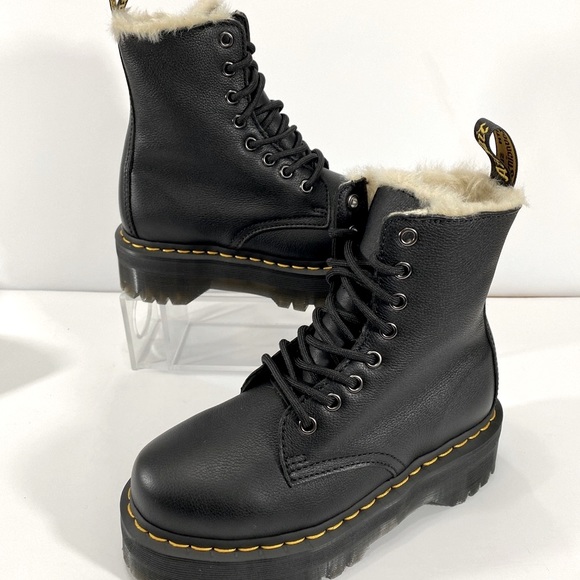 NEW DR MARTENS FUR-LINED JADON 8 EYE BOOTS - Picture 9 of 12